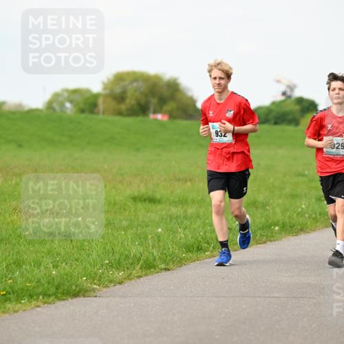10.05.2026 - 8. Wedeler Halbmarathon Dr. Thomas Lammeyer http://msf.ph/oto/9697963 10.05.2026 11:31:15 Laufen 932, 812 meine-sportfotos.de