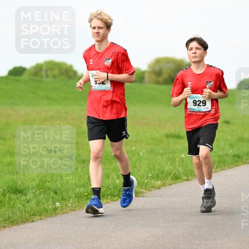 10.05.2026 - 8. Wedeler Halbmarathon Dr. Thomas Lammeyer http://msf.ph/oto/9697974 10.05.2026 11:31:17 Laufen 130, 929, 129, 812 meine-sportfotos.de