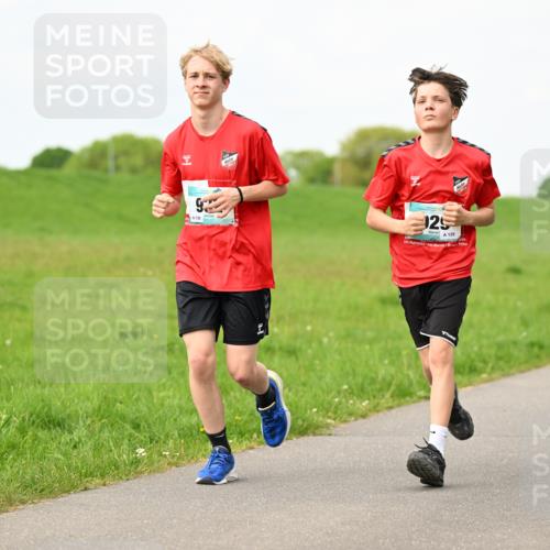 10.05.2026 - 8. Wedeler Halbmarathon Dr. Thomas Lammeyer http://msf.ph/oto/9697976 10.05.2026 11:31:17 Laufen 130, 129 meine-sportfotos.de