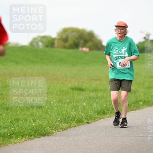 10.05.2026 - 8. Wedeler Halbmarathon Dr. Thomas Lammeyer http://msf.ph/oto/9697981 10.05.2026 11:31:18 Laufen 929, 2019 meine-sportfotos.de