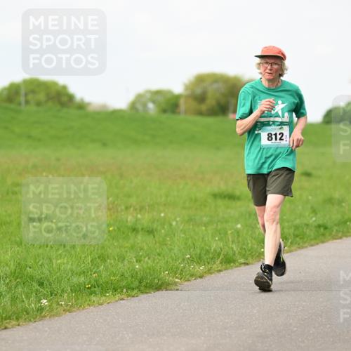 10.05.2026 - 8. Wedeler Halbmarathon Dr. Thomas Lammeyer http://msf.ph/oto/9697983 10.05.2026 11:31:19 Laufen 812 meine-sportfotos.de