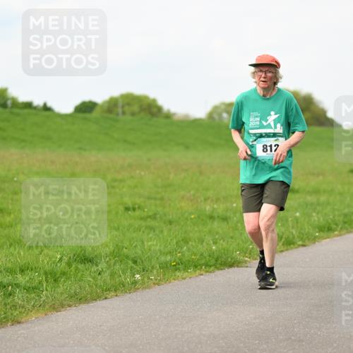 10.05.2026 - 8. Wedeler Halbmarathon Dr. Thomas Lammeyer http://msf.ph/oto/9697989 10.05.2026 11:31:19 Laufen 2019, 812 meine-sportfotos.de