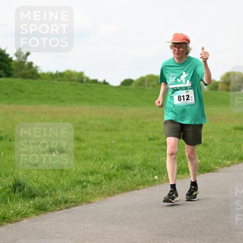 10.05.2026 - 8. Wedeler Halbmarathon Dr. Thomas Lammeyer http://msf.ph/oto/9697995 10.05.2026 11:31:20 Laufen 2019, 812 meine-sportfotos.de