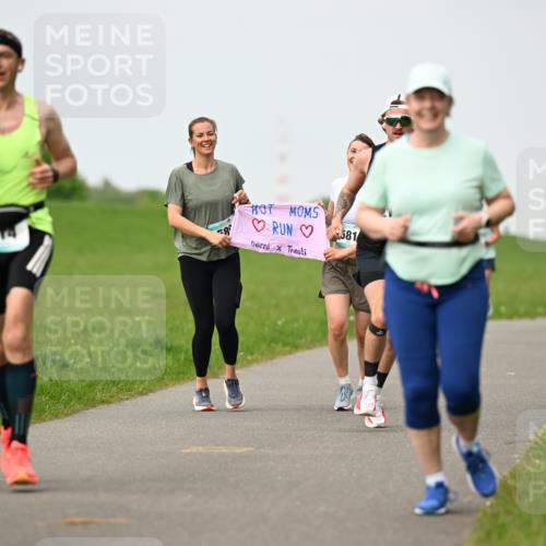 10.05.2026 - 8. Wedeler Halbmarathon Dr. Thomas Lammeyer http://msf.ph/oto/9698038 10.05.2026 11:31:30 Laufen 581 meine-sportfotos.de