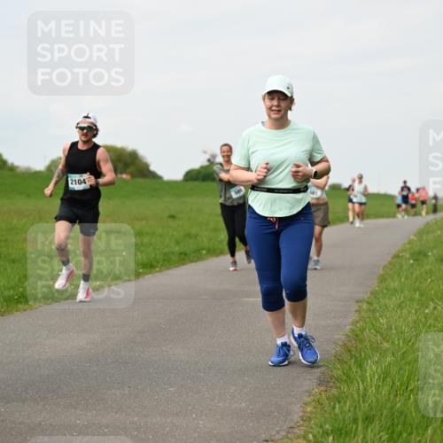 10.05.2026 - 8. Wedeler Halbmarathon Dr. Thomas Lammeyer http://msf.ph/oto/9698054 10.05.2026 11:31:34 Laufen 2104 meine-sportfotos.de