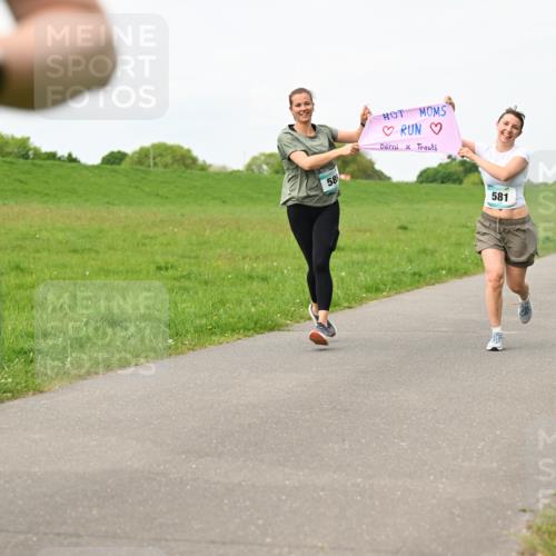 10.05.2026 - 8. Wedeler Halbmarathon Dr. Thomas Lammeyer http://msf.ph/oto/9698066 10.05.2026 11:31:36 Laufen 581 meine-sportfotos.de