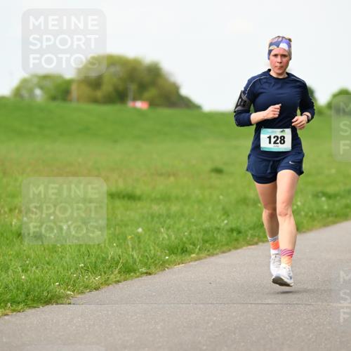 10.05.2026 - 8. Wedeler Halbmarathon Dr. Thomas Lammeyer http://msf.ph/oto/9698112 10.05.2026 11:31:45 Laufen 128 meine-sportfotos.de