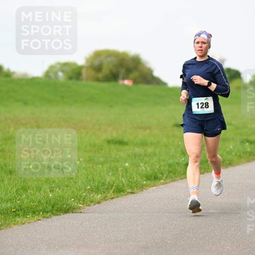 10.05.2026 - 8. Wedeler Halbmarathon Dr. Thomas Lammeyer http://msf.ph/oto/9698115 10.05.2026 11:31:45 Laufen 128 meine-sportfotos.de