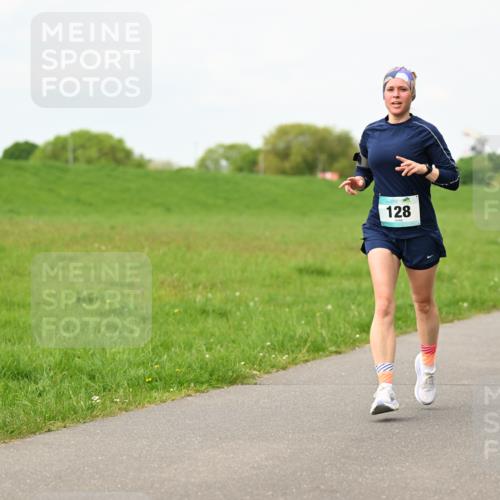 10.05.2026 - 8. Wedeler Halbmarathon Dr. Thomas Lammeyer http://msf.ph/oto/9698119 10.05.2026 11:31:46 Laufen 128, 736 meine-sportfotos.de
