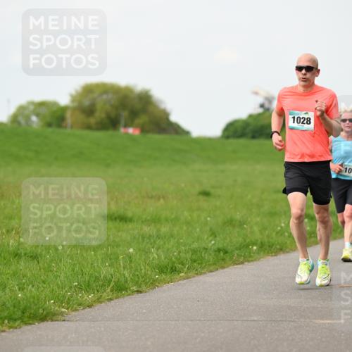 10.05.2026 - 8. Wedeler Halbmarathon Dr. Thomas Lammeyer http://msf.ph/oto/9698149 10.05.2026 11:31:52 Laufen 1028, 109 meine-sportfotos.de