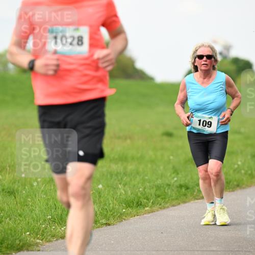 10.05.2026 - 8. Wedeler Halbmarathon Dr. Thomas Lammeyer http://msf.ph/oto/9698154 10.05.2026 11:31:54 Laufen 1028, 109 meine-sportfotos.de