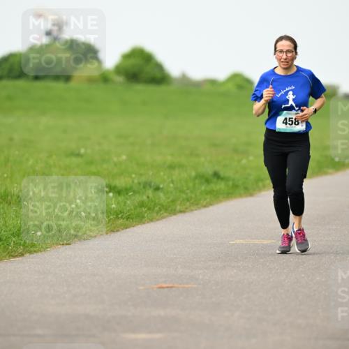 10.05.2026 - 8. Wedeler Halbmarathon Dr. Thomas Lammeyer http://msf.ph/oto/9698194 10.05.2026 11:32:06 Laufen 458 meine-sportfotos.de