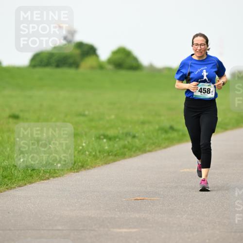 10.05.2026 - 8. Wedeler Halbmarathon Dr. Thomas Lammeyer http://msf.ph/oto/9698201 10.05.2026 11:32:07 Laufen 458 meine-sportfotos.de
