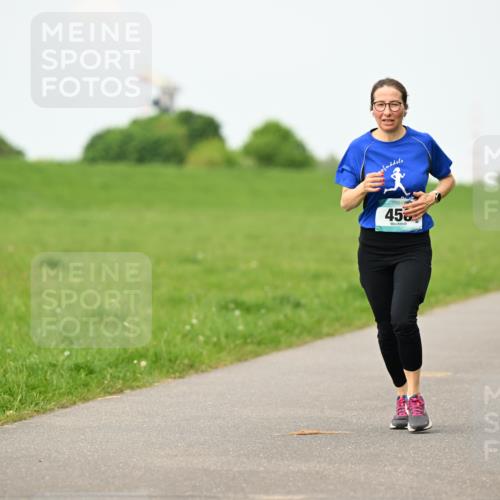10.05.2026 - 8. Wedeler Halbmarathon Dr. Thomas Lammeyer http://msf.ph/oto/9698204 10.05.2026 11:32:07 Laufen 456 meine-sportfotos.de