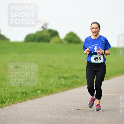 10.05.2026 - 8. Wedeler Halbmarathon Dr. Thomas Lammeyer http://msf.ph/oto/9698206 10.05.2026 11:32:08 Laufen 458 meine-sportfotos.de