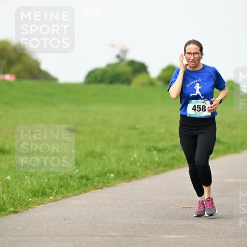 10.05.2026 - 8. Wedeler Halbmarathon Dr. Thomas Lammeyer http://msf.ph/oto/9698209 10.05.2026 11:32:08 Laufen 458 meine-sportfotos.de