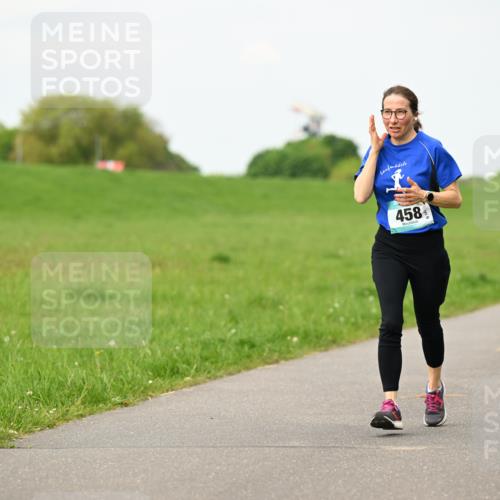 10.05.2026 - 8. Wedeler Halbmarathon Dr. Thomas Lammeyer http://msf.ph/oto/9698213 10.05.2026 11:32:08 Laufen 458 meine-sportfotos.de