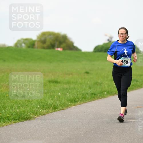 10.05.2026 - 8. Wedeler Halbmarathon Dr. Thomas Lammeyer http://msf.ph/oto/9698216 10.05.2026 11:32:09 Laufen 458 meine-sportfotos.de