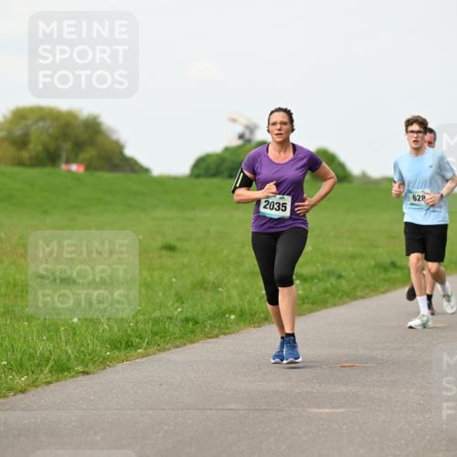 10.05.2026 - 8. Wedeler Halbmarathon Dr. Thomas Lammeyer http://msf.ph/oto/9698239 10.05.2026 11:32:15 Laufen 628, 585, 2035 meine-sportfotos.de