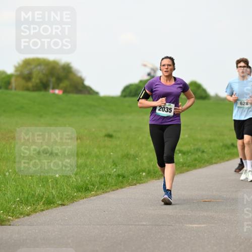 10.05.2026 - 8. Wedeler Halbmarathon Dr. Thomas Lammeyer http://msf.ph/oto/9698240 10.05.2026 11:32:16 Laufen 628, 2035 meine-sportfotos.de