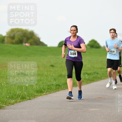 10.05.2026 - 8. Wedeler Halbmarathon Dr. Thomas Lammeyer http://msf.ph/oto/9698242 10.05.2026 11:32:16 Laufen 2035, 628 meine-sportfotos.de