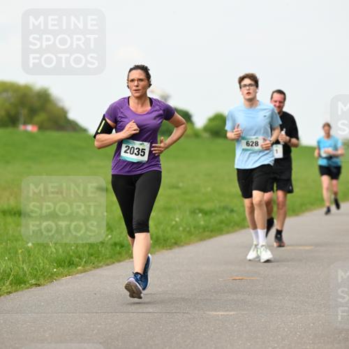 10.05.2026 - 8. Wedeler Halbmarathon Dr. Thomas Lammeyer http://msf.ph/oto/9698245 10.05.2026 11:32:16 Laufen 585, 628, 2035 meine-sportfotos.de