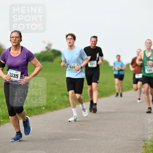 10.05.2026 - 8. Wedeler Halbmarathon Dr. Thomas Lammeyer http://msf.ph/oto/9698247 10.05.2026 11:32:17 Laufen 2035, 628, 221 meine-sportfotos.de