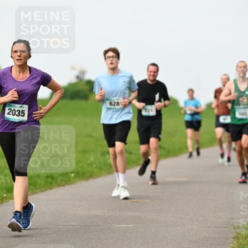 10.05.2026 - 8. Wedeler Halbmarathon Dr. Thomas Lammeyer http://msf.ph/oto/9698248 10.05.2026 11:32:17 Laufen 2035, 628 meine-sportfotos.de