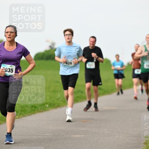 10.05.2026 - 8. Wedeler Halbmarathon Dr. Thomas Lammeyer http://msf.ph/oto/9698249 10.05.2026 11:32:17 Laufen 035, 628 meine-sportfotos.de