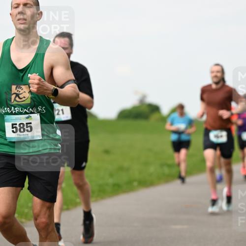 10.05.2026 - 8. Wedeler Halbmarathon Dr. Thomas Lammeyer http://msf.ph/oto/9698268 10.05.2026 11:32:21 Laufen 585 meine-sportfotos.de