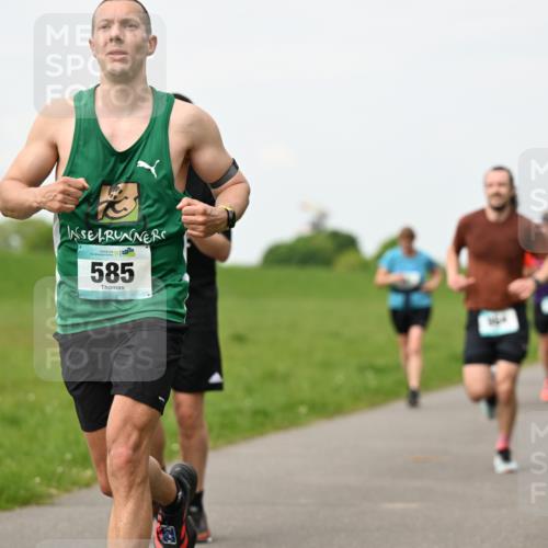 10.05.2026 - 8. Wedeler Halbmarathon Dr. Thomas Lammeyer http://msf.ph/oto/9698269 10.05.2026 11:32:21 Laufen 585 meine-sportfotos.de