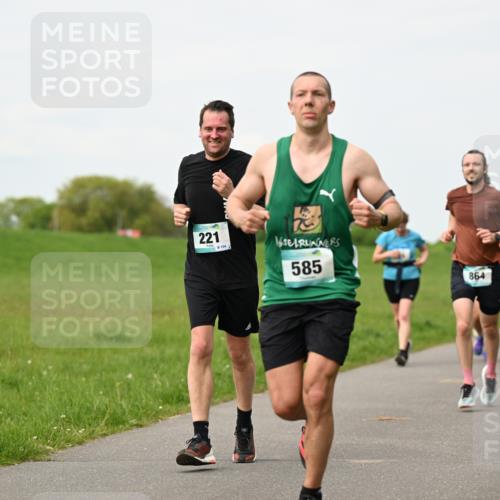 10.05.2026 - 8. Wedeler Halbmarathon Dr. Thomas Lammeyer http://msf.ph/oto/9698270 10.05.2026 11:32:20 Laufen 221, 154, 585, 864 meine-sportfotos.de
