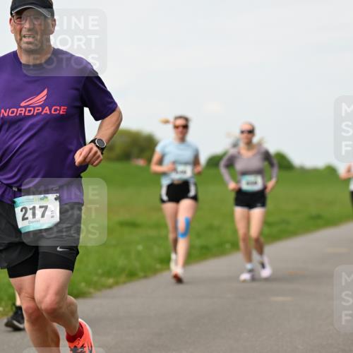 10.05.2026 - 8. Wedeler Halbmarathon Dr. Thomas Lammeyer http://msf.ph/oto/9698300 10.05.2026 11:32:27 Laufen 217 meine-sportfotos.de