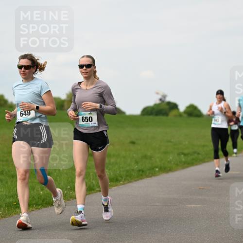 10.05.2026 - 8. Wedeler Halbmarathon Dr. Thomas Lammeyer http://msf.ph/oto/9698317 10.05.2026 11:32:28 Laufen 649, 650, 139 meine-sportfotos.de