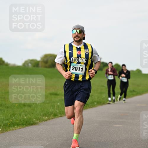 10.05.2026 - 8. Wedeler Halbmarathon Dr. Thomas Lammeyer http://msf.ph/oto/9698347 10.05.2026 11:32:33 Laufen 2011 meine-sportfotos.de