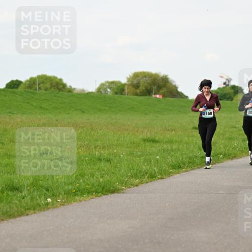 10.05.2026 - 8. Wedeler Halbmarathon Dr. Thomas Lammeyer http://msf.ph/oto/9698351 10.05.2026 11:32:35 Laufen 2158, 2073 meine-sportfotos.de