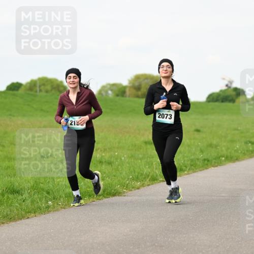 10.05.2026 - 8. Wedeler Halbmarathon Dr. Thomas Lammeyer http://msf.ph/oto/9698371 10.05.2026 11:32:38 Laufen 2073 meine-sportfotos.de