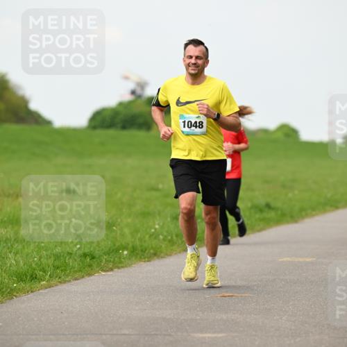 10.05.2026 - 8. Wedeler Halbmarathon Dr. Thomas Lammeyer http://msf.ph/oto/9698400 10.05.2026 11:32:48 Laufen 1048 meine-sportfotos.de