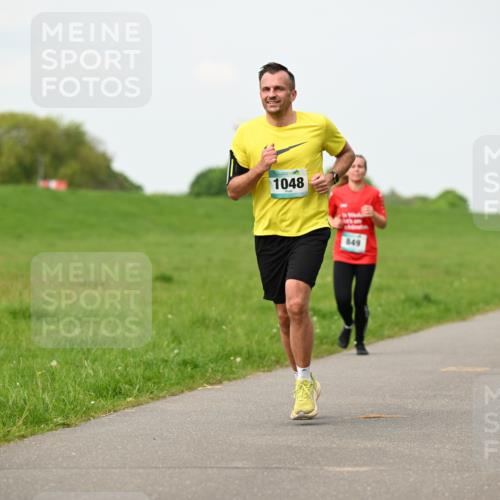 10.05.2026 - 8. Wedeler Halbmarathon Dr. Thomas Lammeyer http://msf.ph/oto/9698403 10.05.2026 11:32:49 Laufen 1048, 849 meine-sportfotos.de
