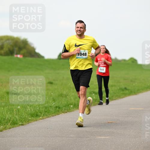 10.05.2026 - 8. Wedeler Halbmarathon Dr. Thomas Lammeyer http://msf.ph/oto/9698405 10.05.2026 11:32:49 Laufen 1048, 849 meine-sportfotos.de