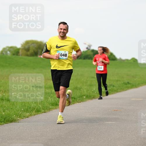 10.05.2026 - 8. Wedeler Halbmarathon Dr. Thomas Lammeyer http://msf.ph/oto/9698410 10.05.2026 11:32:50 Laufen 048, 849 meine-sportfotos.de