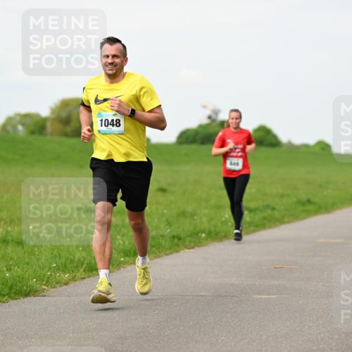 10.05.2026 - 8. Wedeler Halbmarathon Dr. Thomas Lammeyer http://msf.ph/oto/9698412 10.05.2026 11:32:50 Laufen 1048 meine-sportfotos.de