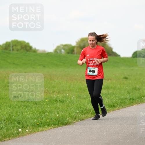 10.05.2026 - 8. Wedeler Halbmarathon Dr. Thomas Lammeyer http://msf.ph/oto/9698425 10.05.2026 11:32:53 Laufen 849 meine-sportfotos.de