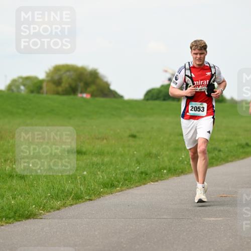 10.05.2026 - 8. Wedeler Halbmarathon Dr. Thomas Lammeyer http://msf.ph/oto/9698427 10.05.2026 11:32:58 Laufen 2053 meine-sportfotos.de