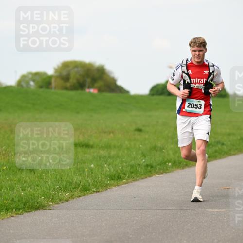 10.05.2026 - 8. Wedeler Halbmarathon Dr. Thomas Lammeyer http://msf.ph/oto/9698428 10.05.2026 11:32:59 Laufen 2053 meine-sportfotos.de
