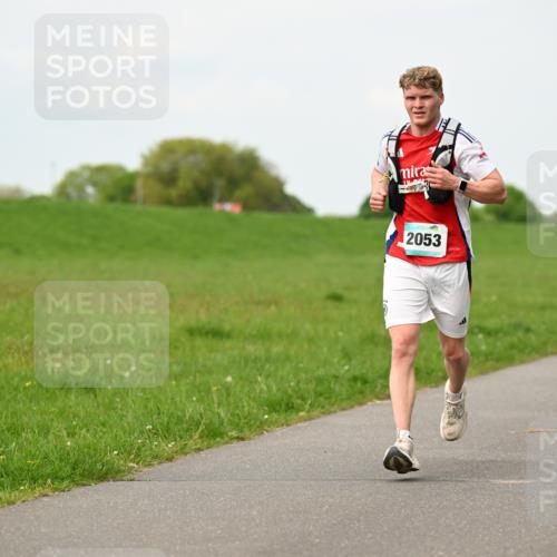 10.05.2026 - 8. Wedeler Halbmarathon Dr. Thomas Lammeyer http://msf.ph/oto/9698430 10.05.2026 11:32:59 Laufen 2053 meine-sportfotos.de