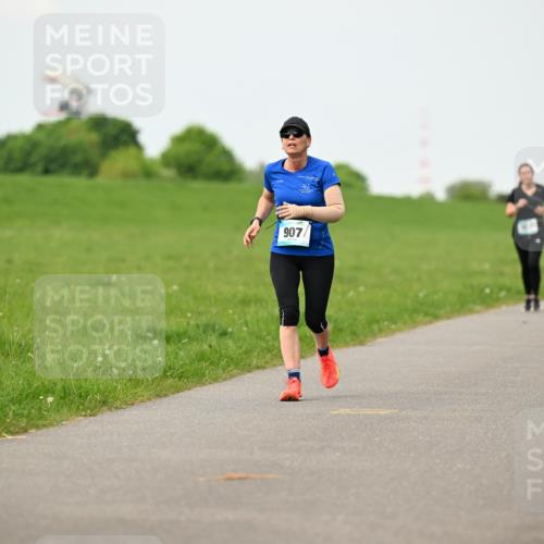 10.05.2026 - 8. Wedeler Halbmarathon Dr. Thomas Lammeyer http://msf.ph/oto/9698462 10.05.2026 11:33:09 Laufen 907 meine-sportfotos.de