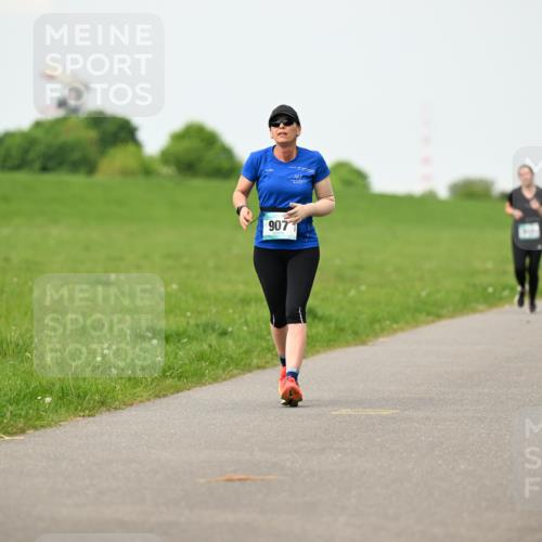 10.05.2026 - 8. Wedeler Halbmarathon Dr. Thomas Lammeyer http://msf.ph/oto/9698465 10.05.2026 11:33:10 Laufen 907 meine-sportfotos.de