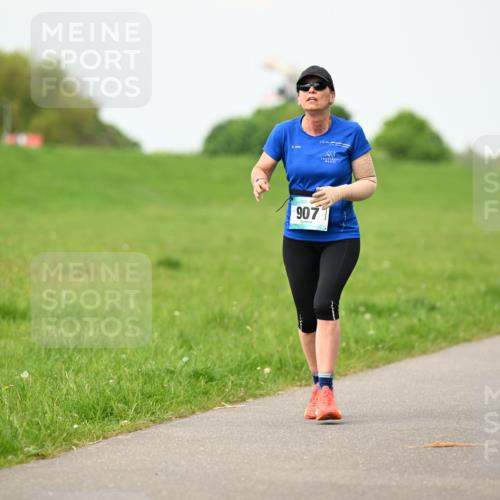 10.05.2026 - 8. Wedeler Halbmarathon Dr. Thomas Lammeyer http://msf.ph/oto/9698478 10.05.2026 11:33:11 Laufen 907 meine-sportfotos.de