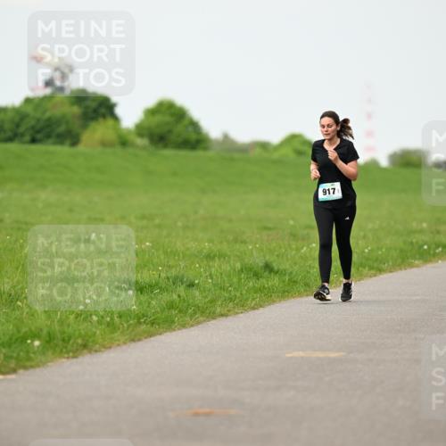 10.05.2026 - 8. Wedeler Halbmarathon Dr. Thomas Lammeyer http://msf.ph/oto/9698484 10.05.2026 11:33:15 Laufen 917 meine-sportfotos.de